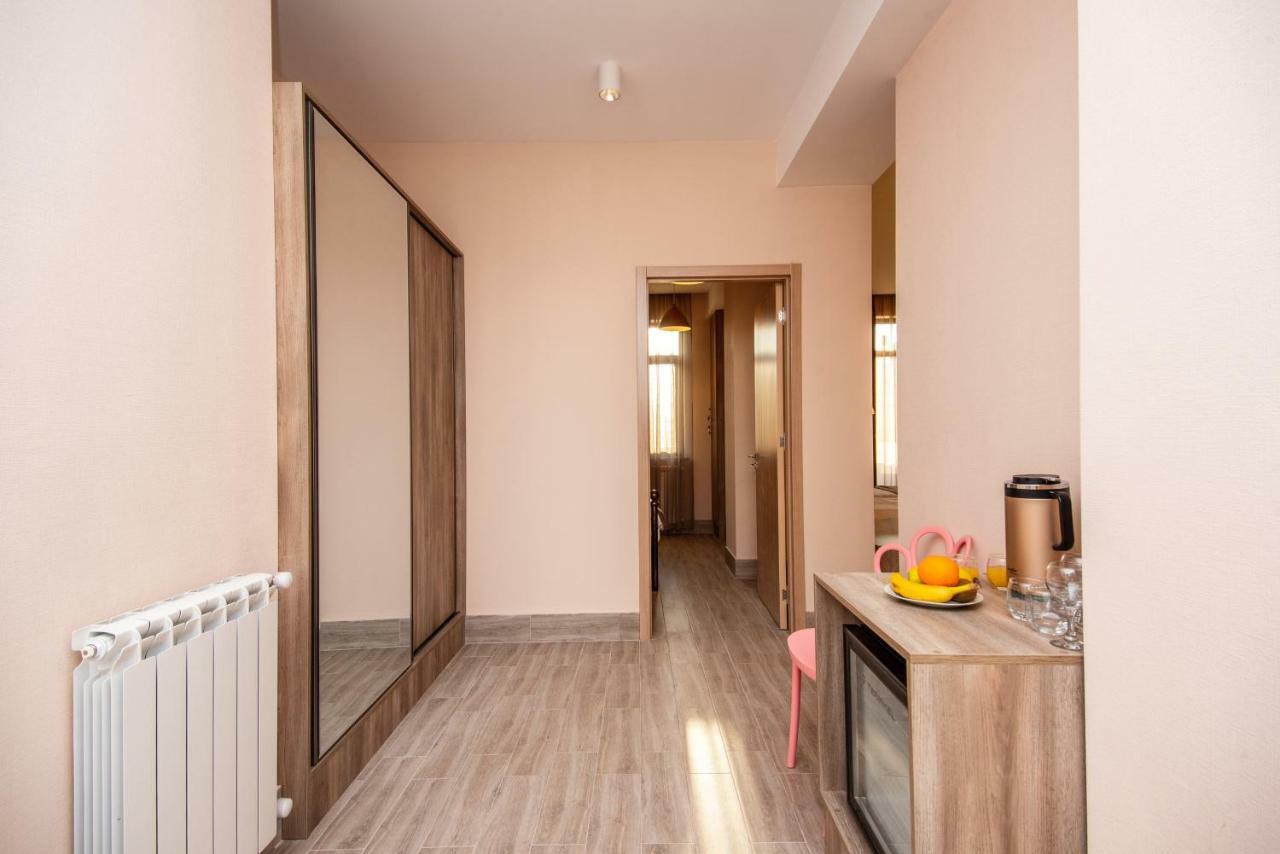 Tonusi Luxe Hotel In The Historic City Center Tbilisi Eksteriør billede